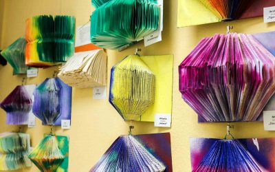 Buchkunstprojekt in der Stadtteilbibliothek West